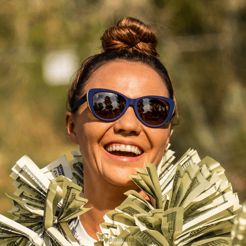 Goodr P68JB118 Mind The Wage Gap Wedge